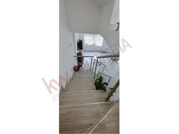 Vendo Casa de tres pisos en Conjunto Campestre Cerrado