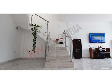 Vendo Casa de tres pisos en Conjunto Campestre Cerrado
