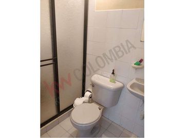 Venta Casa De Tres Pisos En Barrio San Fernando, Cali, Valle Del Cauca