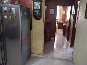 Venta Casa De Tres Pisos En Barrio San Fernando, Cali, Valle Del Cauca