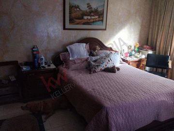 Venta Casa De Tres Pisos En Barrio San Fernando, Cali, Valle Del Cauca