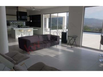 VENDO MAGNIFICA CASA ANAPOIMA