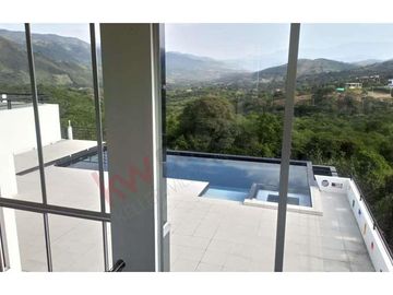 VENDO MAGNIFICA CASA ANAPOIMA
