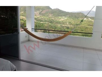 VENDO MAGNIFICA CASA ANAPOIMA