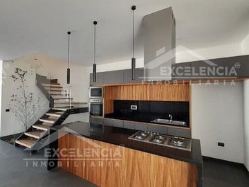 VENTA DE CASA EN PASEO DEL PARQUE TRES MARIAS