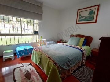 En Venta Apartamento Con Club House, En Mazuren