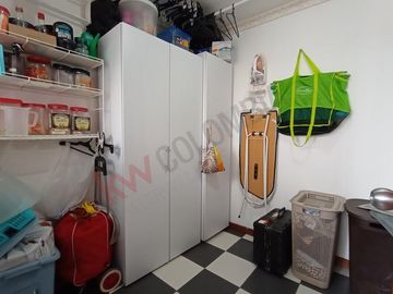 En Venta Apartamento Con Club House, En Mazuren