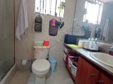 En Venta Apartamento Con Club House, En Mazuren