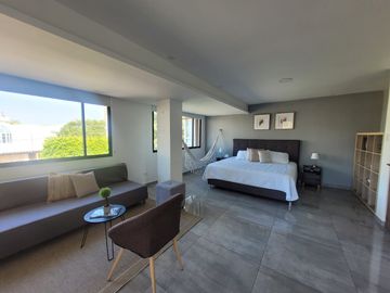 Espectacular Casa Remodelada En Riomar 273 Mas Patio Y Deck, $2.000 Millones