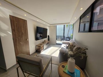 Espectacular Casa Remodelada En Riomar 273 Mas Patio Y Deck, $2.000 Millones