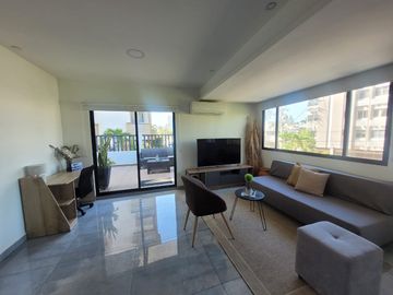 Espectacular Casa Remodelada En Riomar 273 Mas Patio Y Deck, $2.000 Millones