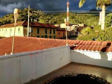EN VENTA CASA EN GUAYABAL DE SÍQUIMA
