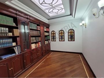 Espectacular casa en Santa Bárbara Alta