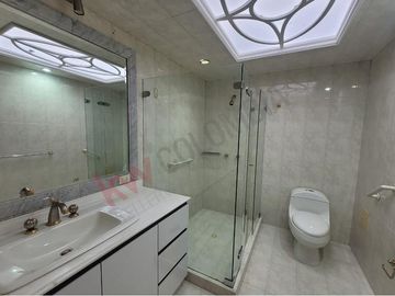 Espectacular casa en Santa Bárbara Alta