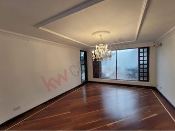 Espectacular casa en Santa Bárbara Alta