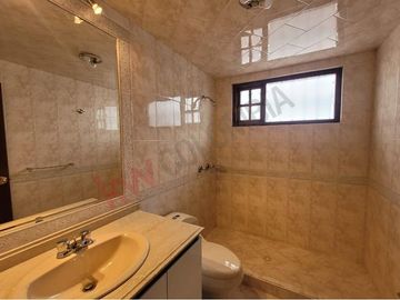 Espectacular casa en Santa Bárbara Alta