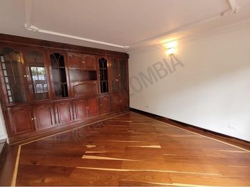 Espectacular casa en Santa Bárbara Alta