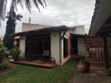 En Venta casa Campestre un piso Solares de La Morada, Jamundí