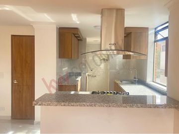 Venta Apartamento amplio, totalmente remodelado, San Patricio - Bogotá