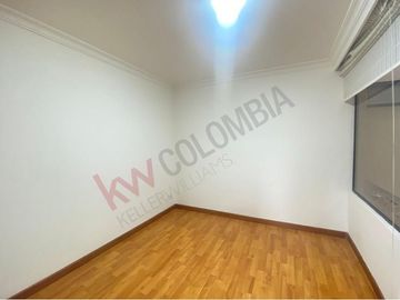 Venta Apartamento amplio, totalmente remodelado, San Patricio - Bogotá