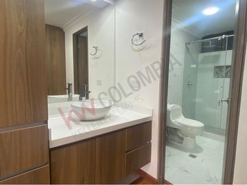 Venta Apartamento amplio, totalmente remodelado, San Patricio - Bogotá