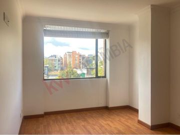 Venta Apartamento amplio, totalmente remodelado, San Patricio - Bogotá