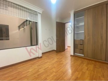 Venta Apartamento amplio, totalmente remodelado, San Patricio - Bogotá