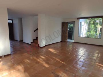 En Venta Casa los Almendros, Pance, Cali