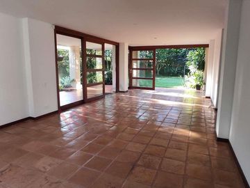 En Venta Casa los Almendros, Pance, Cali