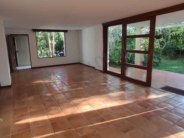 En Venta Casa los Almendros, Pance, Cali