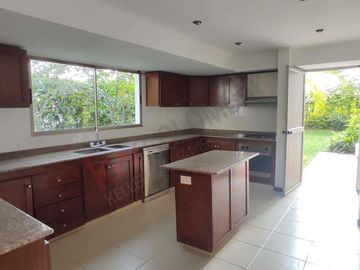En Venta Casa los Almendros, Pance, Cali
