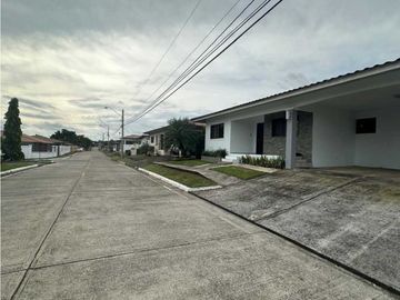 VENDO CASA DE 3HAB EN LOS ALGARROBOS