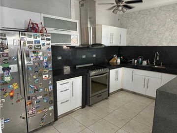 VENDO CASA DE 3HAB EN LOS ALGARROBOS