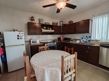 Casa en Venta a 30 pasos de playa Santa Ana, Fracc. Costa del Sol, Boca del Rio, Veracruz
