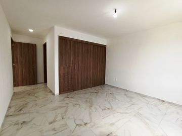 CASA EN VENTA, NUEVA, LOMAS DE COCOYOC, CON ALBERCA Y JARDÍN, MORELOS
