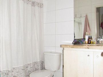 LINDA CASA EN CONDOMINIO, PARA LLEGAR Y HABITAR