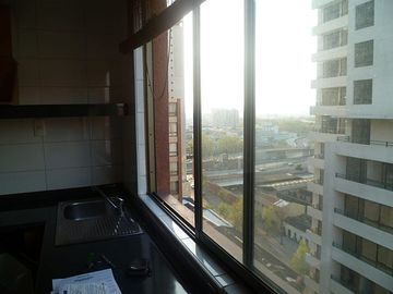 PAPEL MURAL Y PISO FLOTANTE NUEVO