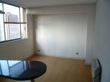 PAPEL MURAL Y PISO FLOTANTE NUEVO