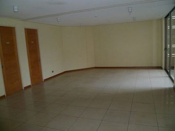 PAPEL MURAL Y PISO FLOTANTE NUEVO