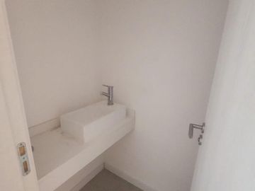 Venta Departamento 3 dorm c/Balcon.  y terraza -Ant. Argentina al 300 ,EDIFICIO ALMA BARDA , Neuquen