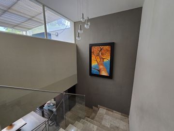 Casa en Venta en Las Aguilas en privada