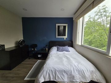 Casa en Venta en Las Aguilas en privada