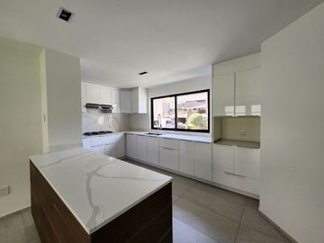Casa en Venta en condominio en Pedregal de San Francisco