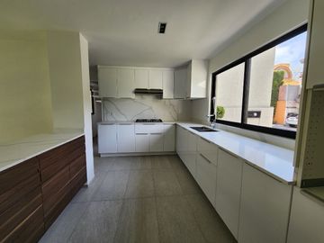 Casa en Venta en condominio en Pedregal de San Francisco