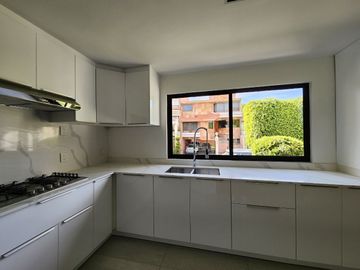 Casa en Venta en condominio en Pedregal de San Francisco