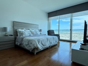 Penthouse en Venta en Juriquilla Tower, Piso 27, Exclusividad en las Alturas