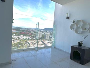 Penthouse en Venta en Juriquilla Tower, Piso 27, Exclusividad en las Alturas