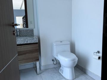 Penthouse en Venta en Juriquilla Tower, Piso 27, Exclusividad en las Alturas
