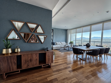 Penthouse en Venta en Juriquilla Tower, Piso 27, Exclusividad en las Alturas