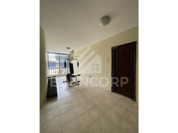 Casa esquinera en Cdla. La Garzota